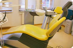 gepflegte Behandlungsstühle